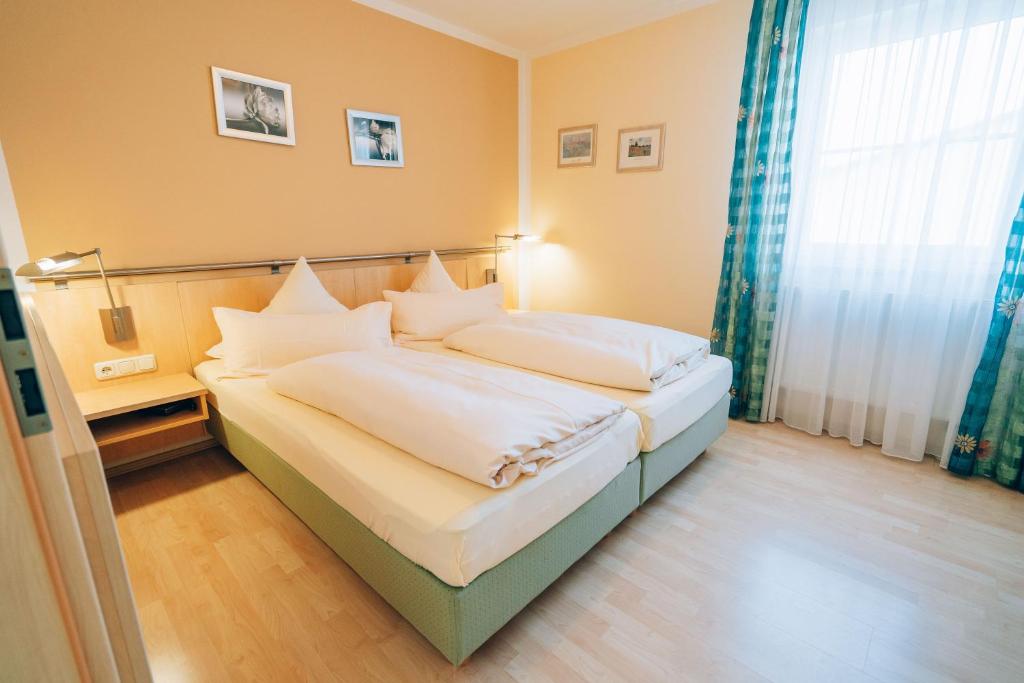 Hotel Abenstal - Comfort Triple Room