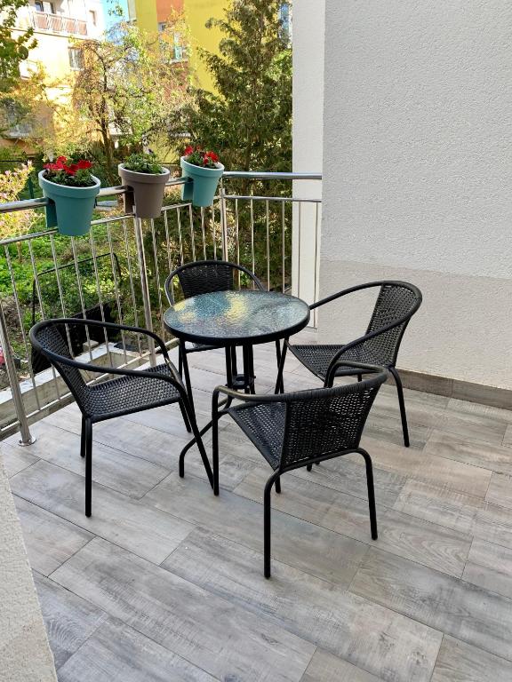 Balkón alebo terasa v ubytovaní Portowa 35
