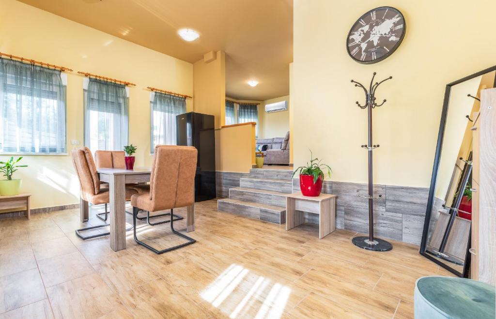 Kuchyň nebo kuchyňský kout v ubytování Apartmani Monte