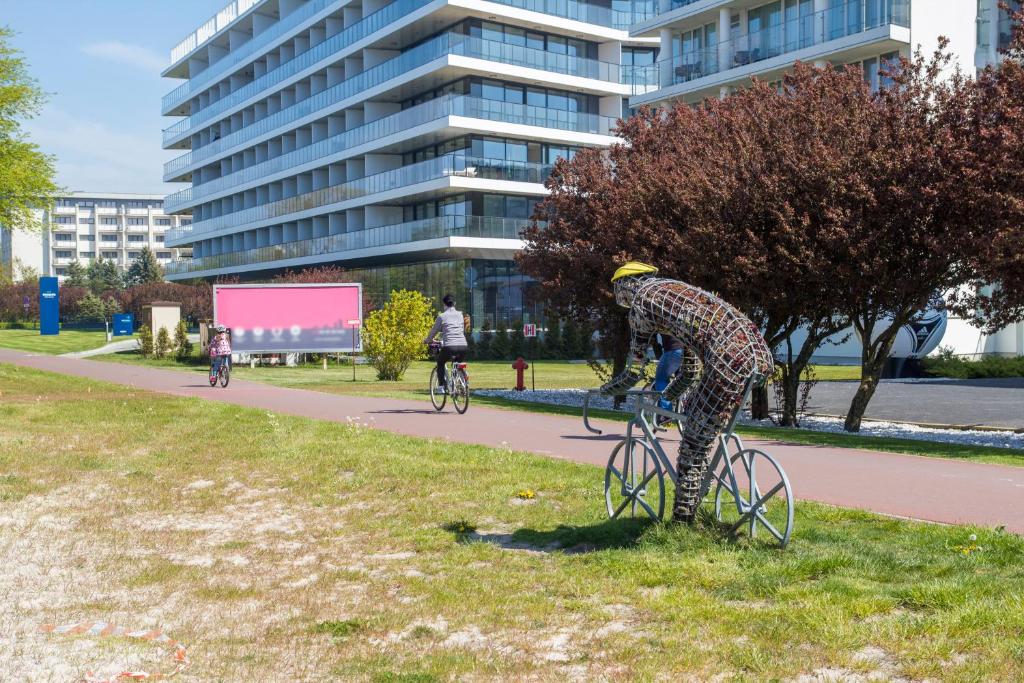 Fotografia z galérie ubytovania AL-DOM Apartament Seaside z bocznym widokiem na morze i miejscem w hali garażowej v destinácii Kołobrzeg