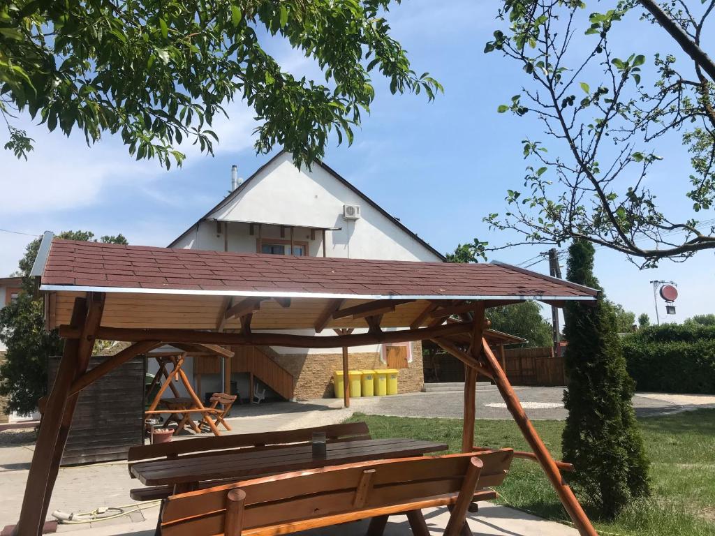 Budova, v ktorej sa apartmán nachádza