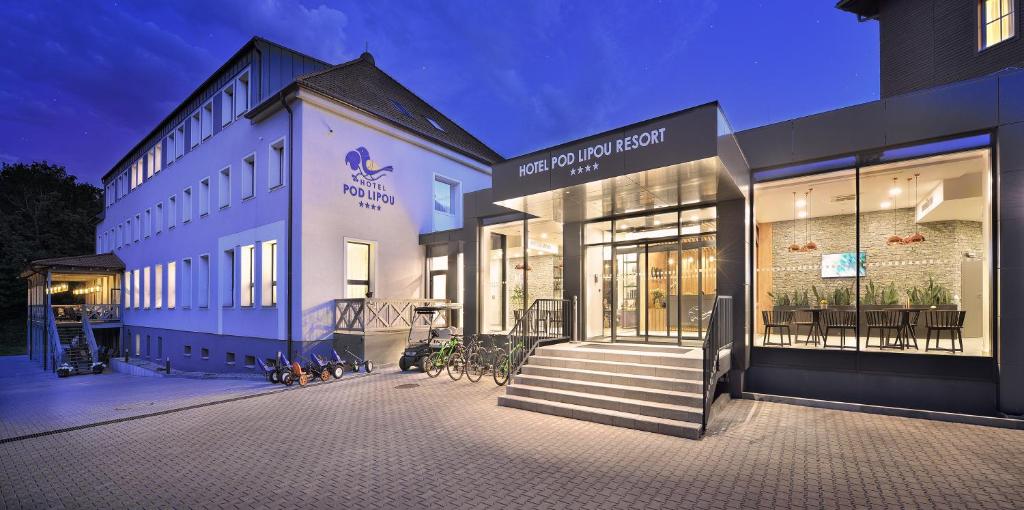 Hotel Modra () Hotel Modra