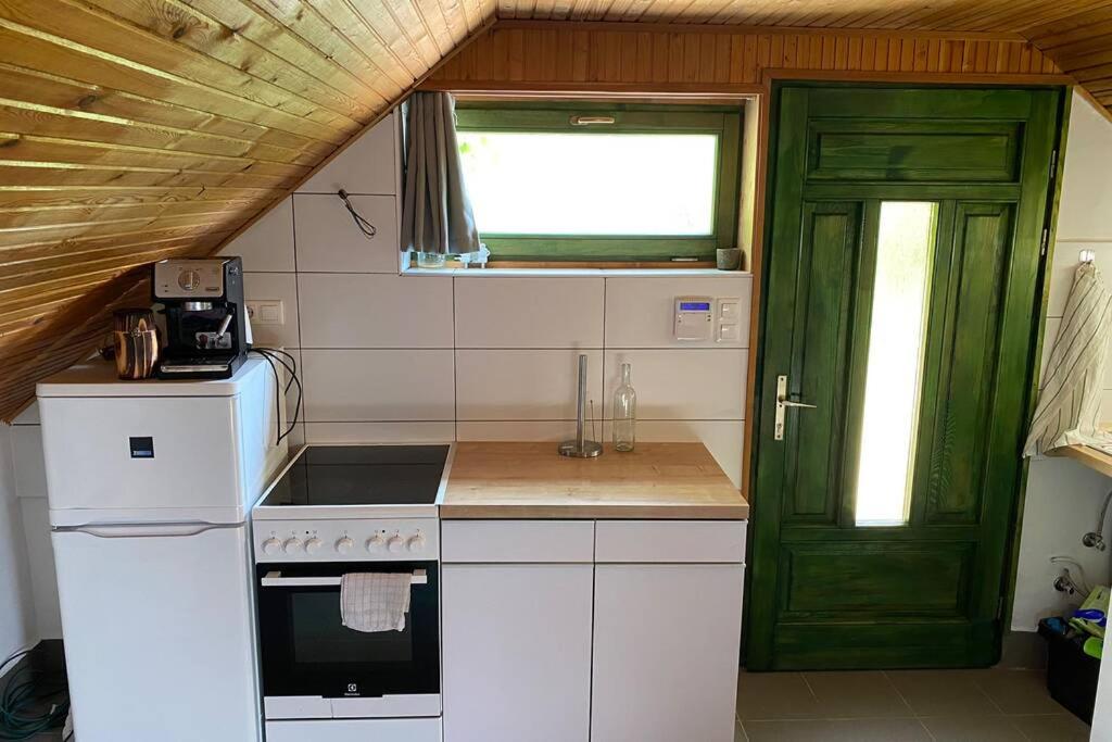 Kuchyňa alebo kuchynka v ubytovaní Présház a hegytetőn