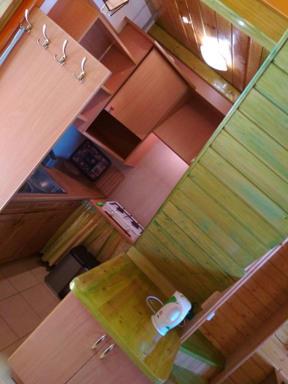 Kuchyň nebo kuchyňský kout v ubytování PEPASÓWKA Chatka Puchatka