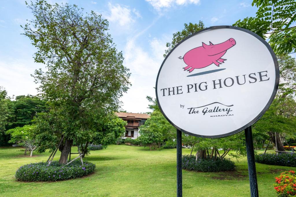 Garður fyrir utan The Pig House Khao Yai - SHA Plus