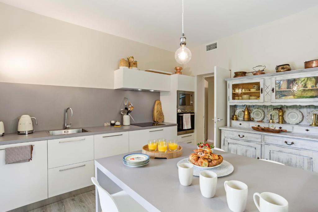 A kitchen or kitchenette at Lovely Villa with huge Garden surrounded by Nature