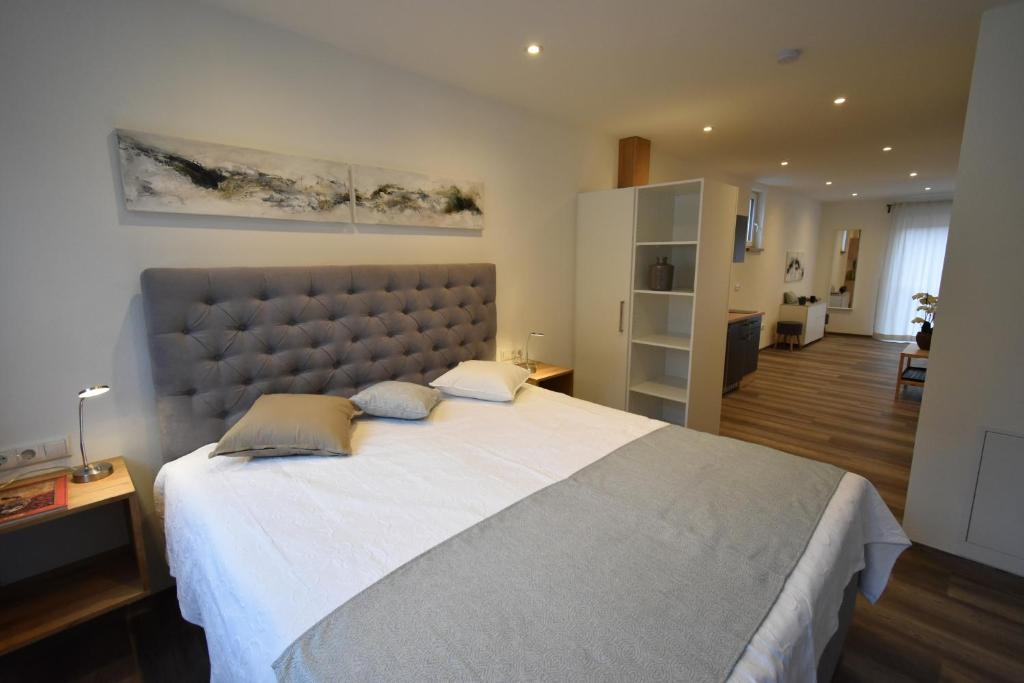 Ferienapartments Volkach - Housity