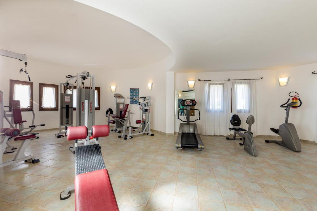 Fitness centrum a/nebo fitness zařízení v ubytování Hotel Mon Repos