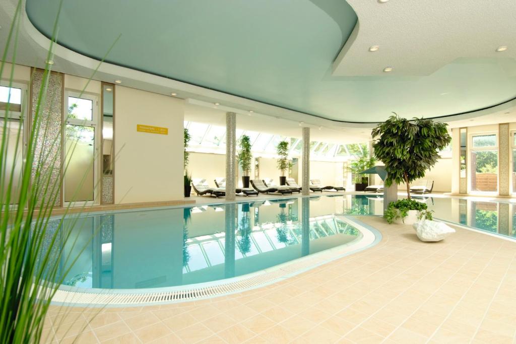Bazén v ubytování Das Schokoladenhotel nebo v jeho okolí