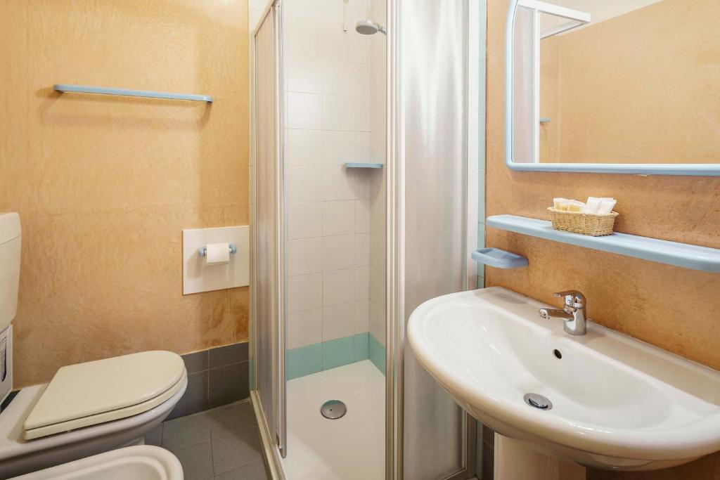 Koupelna v ubytování Hotel Alemagna