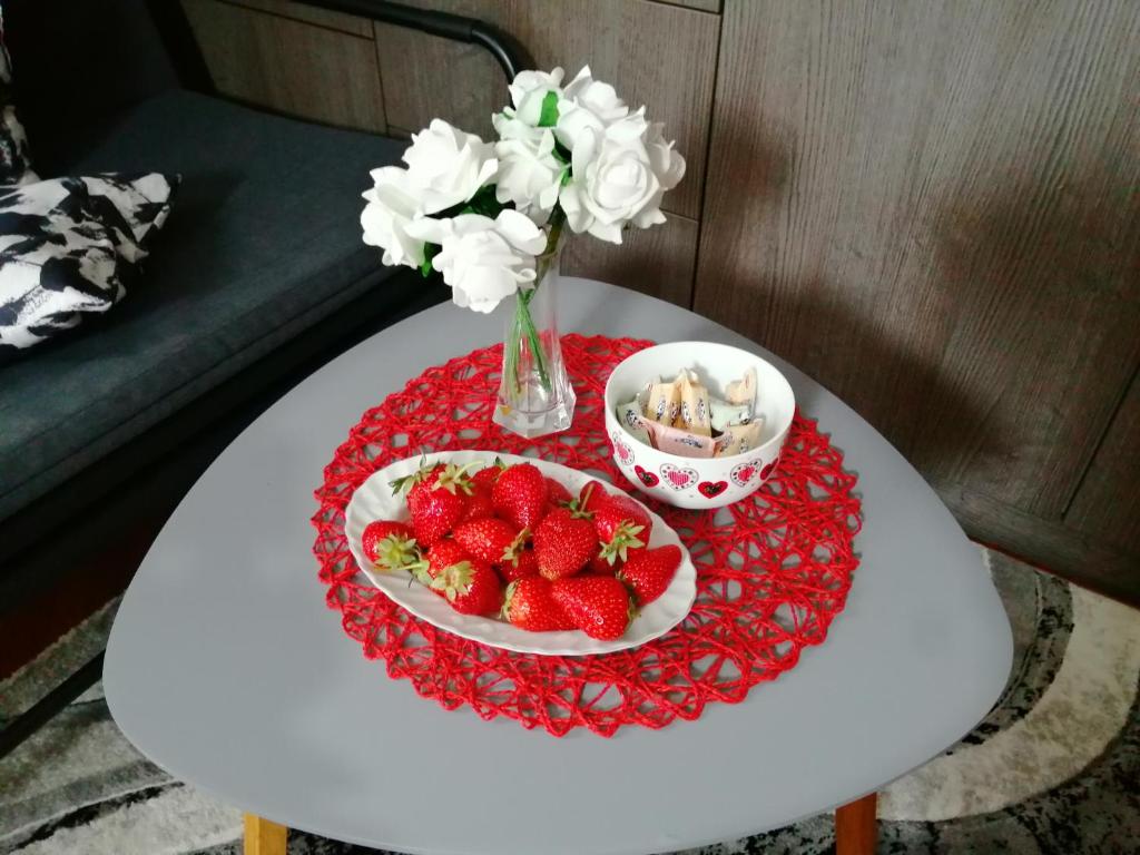 Makanan di atau berdekatan apartmen