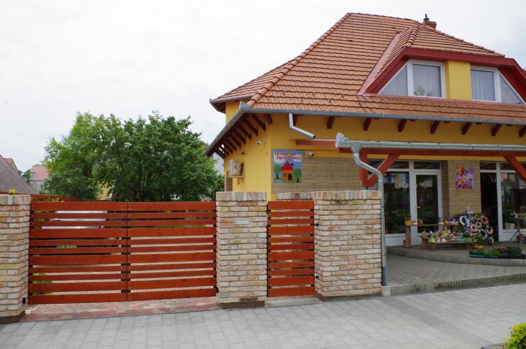 The building in which Az apartmant is located