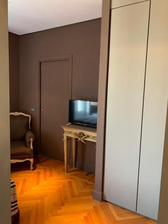 Telewizja i/lub zestaw kina domowego w obiekcie Pattini Guest House