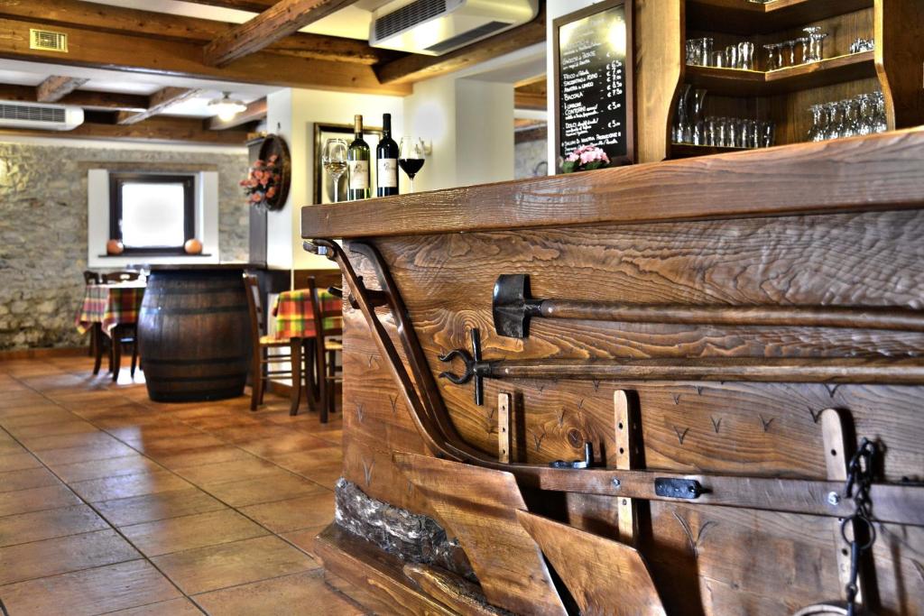 Hol lub bar w obiekcie Agriturismo La Rosta