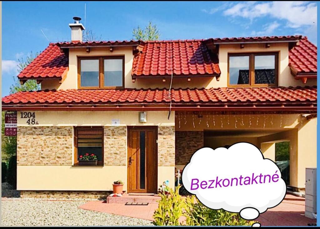 a house with a thought bubble saying beechmontamine at Liptov Odessa in Liptovský Mikuláš