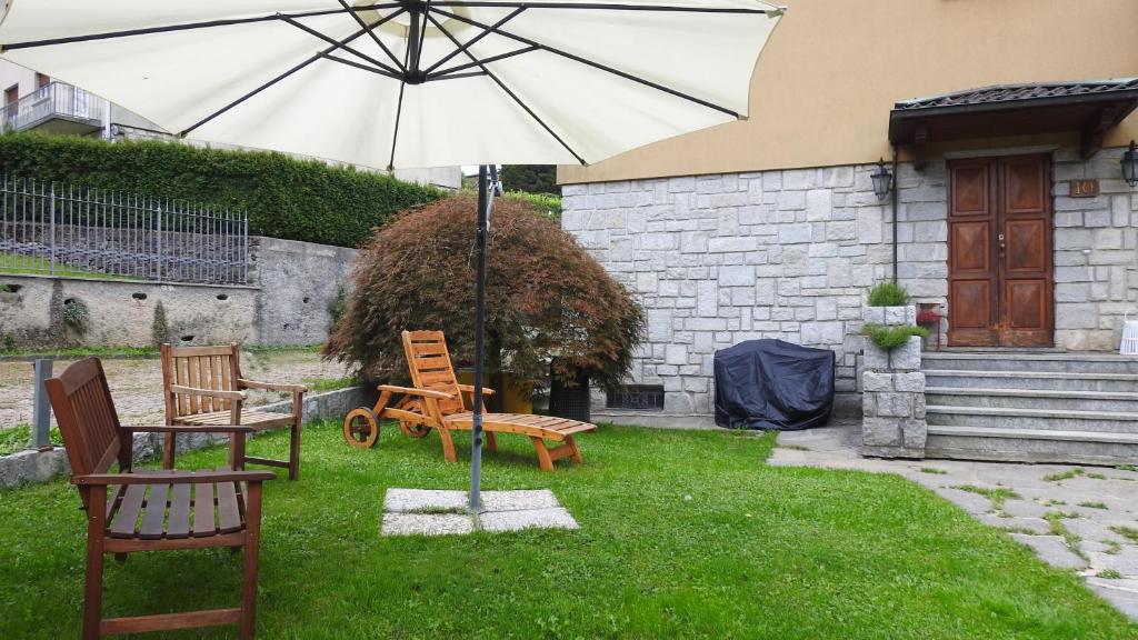 Zahrada ubytování Appartamenti La Menaresta quiet & relax near Bellagio