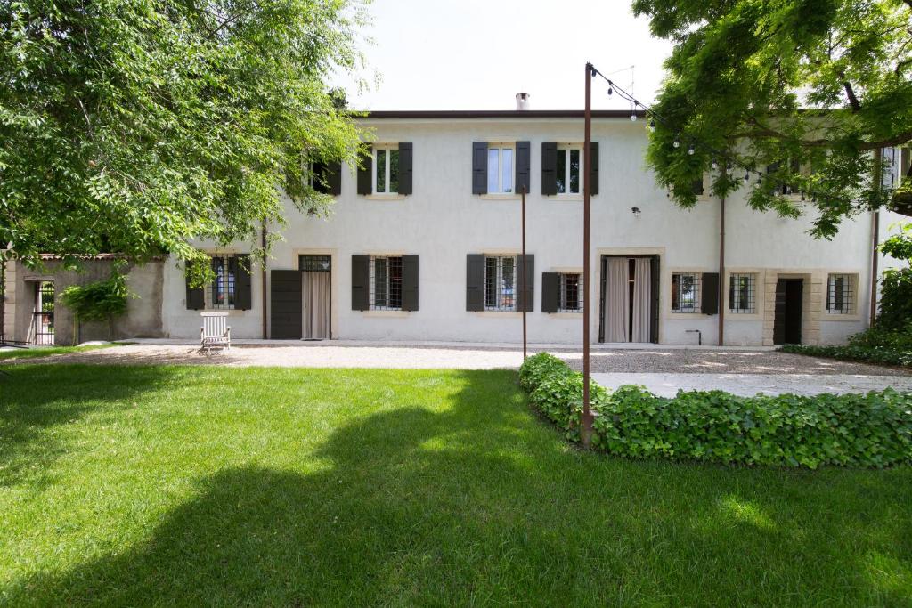 Zahrada ubytování VILLA SACCOMANI