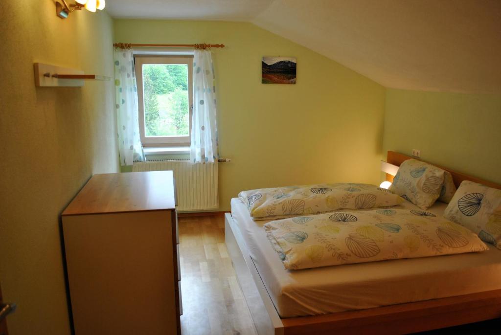 Postel nebo postele na pokoji v ubytování Ferienwohnung Leitner
