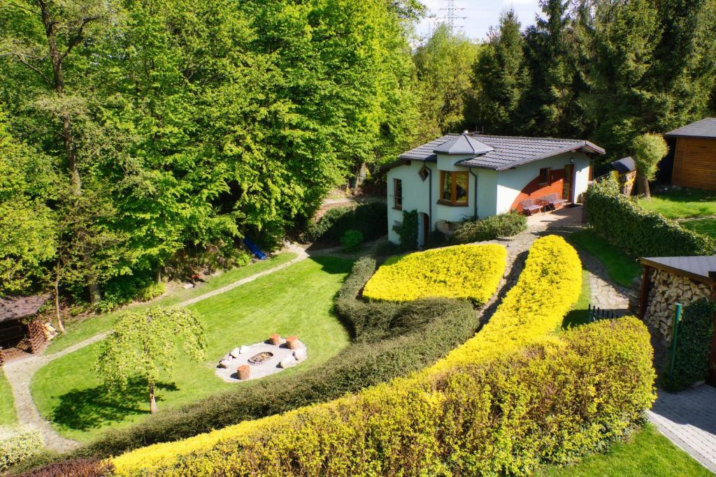 an overhead view of a garden with a hedge at Zielony domek in Bielsko-Biala