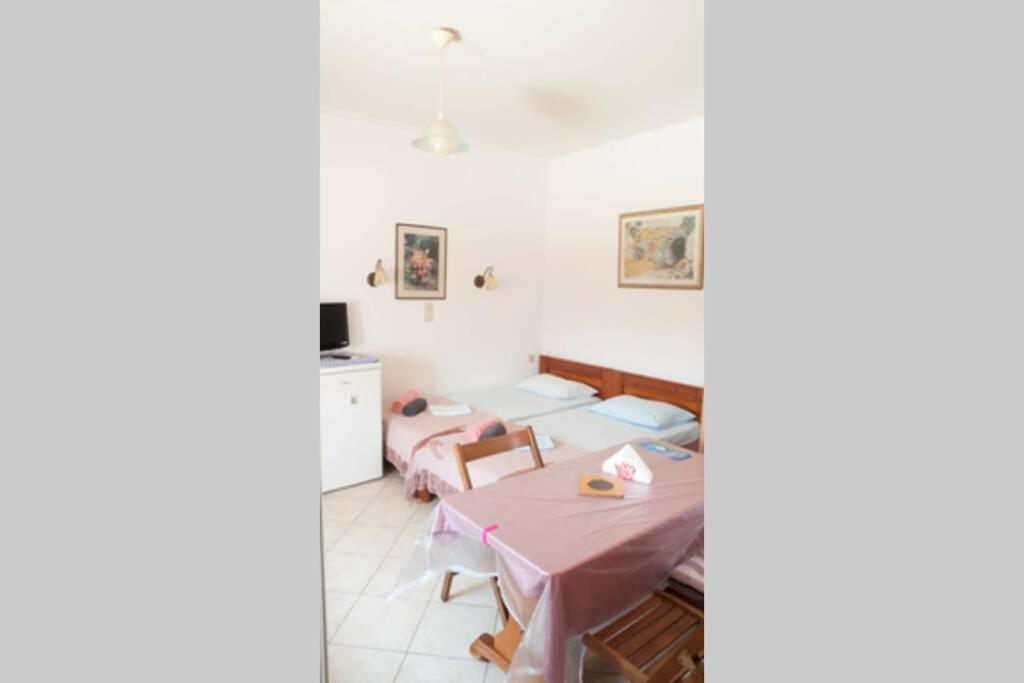 Esthir s guest house- sea view