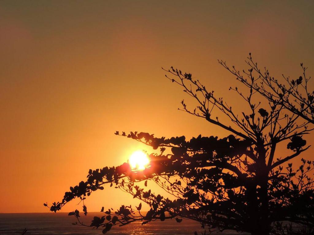  Suíte 10 com wifi a 4 min da praia em Caraguatatuba