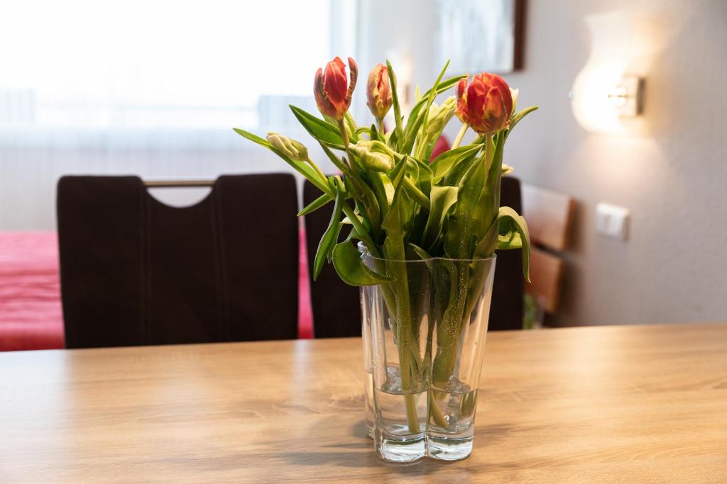 Fotografie z fotogalerie ubytování Apartment "Köhler" mit Berg- und Bodenseesicht v destinaci Oberteuringen