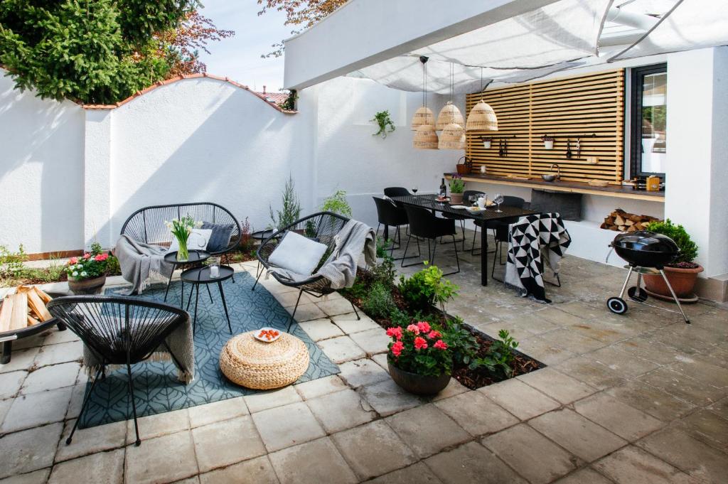 Posezení v ubytování Great Chill Boutique Apartments #11 by Goodnite cz