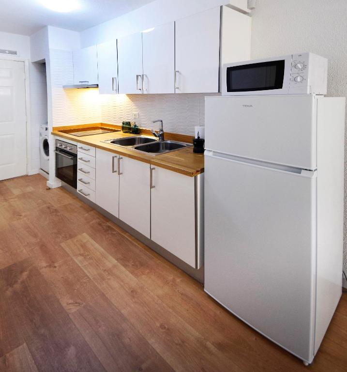 الشقق Peaceful & Bright Loft, HEATED POOL, NETFLIX, FREE WIFI ...