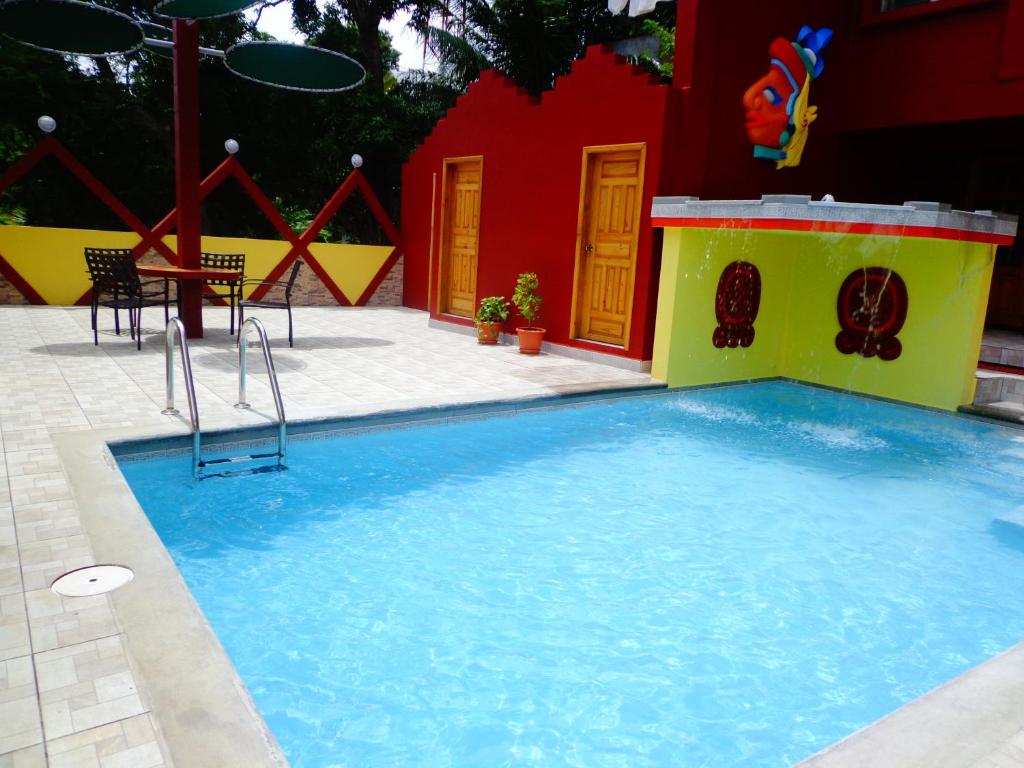Bazén v ubytování Hotel Maya Vista nebo v jeho okolí