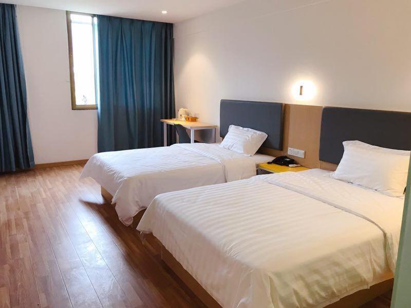 7 Days Inn Nanchang Qingshanhu Avenue Minfeng Road Branch - Cómoda Habitación Gemela