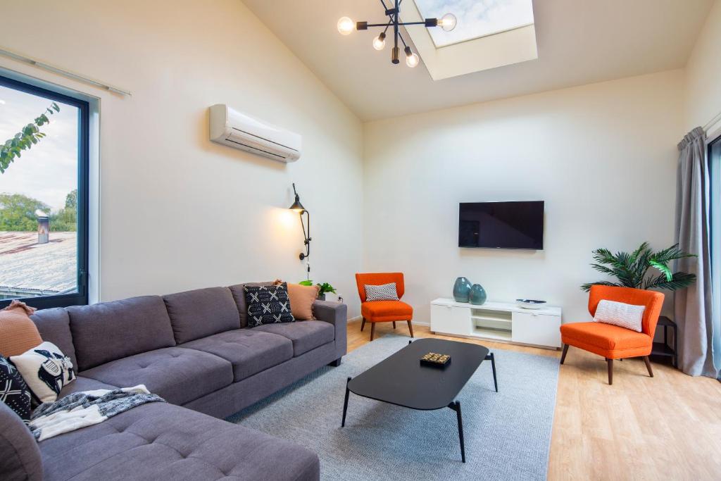 Posezení v ubytování Koura Apartments Central Queenstown