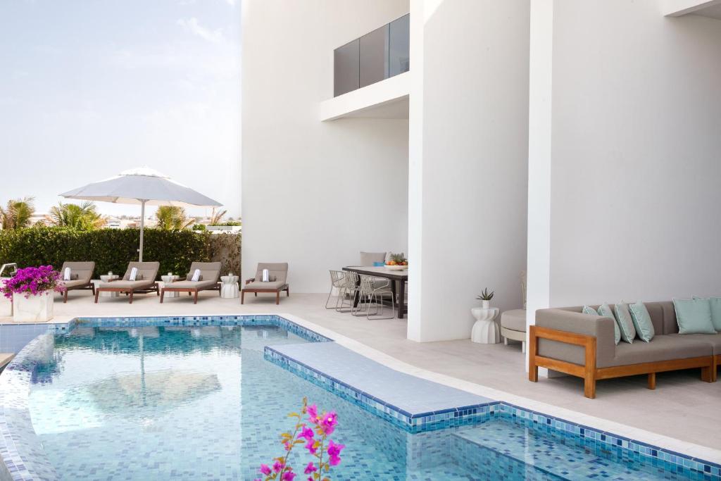Bassein majutusasutuses Jumeirah Saadiyat Island Abu Dhabi või selle lähedal