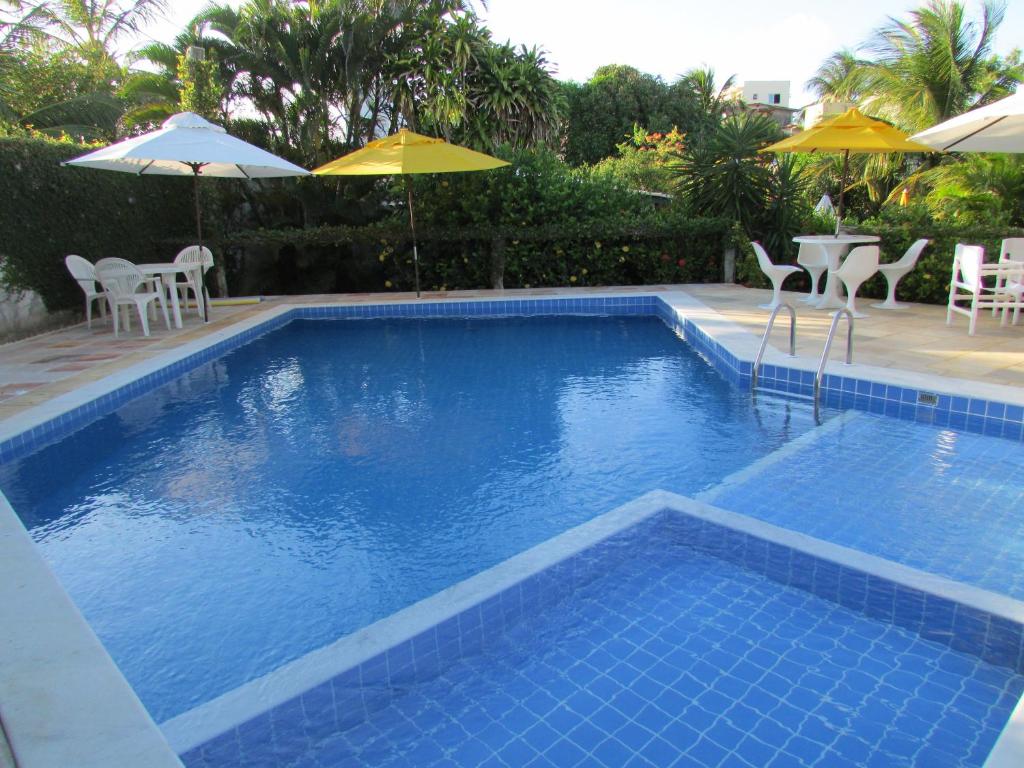 A piscina localizada em Pousada Ipitanga IV ou nos arredores
