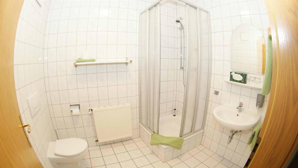 Koupelna v ubytování Hotel und Restaurant Rittergut Kreipitzsch