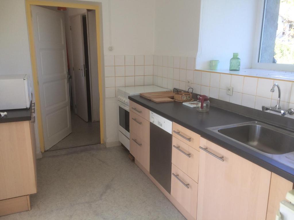 Kuchyň nebo kuchyňský kout v ubytování Gîte à la Prade haute