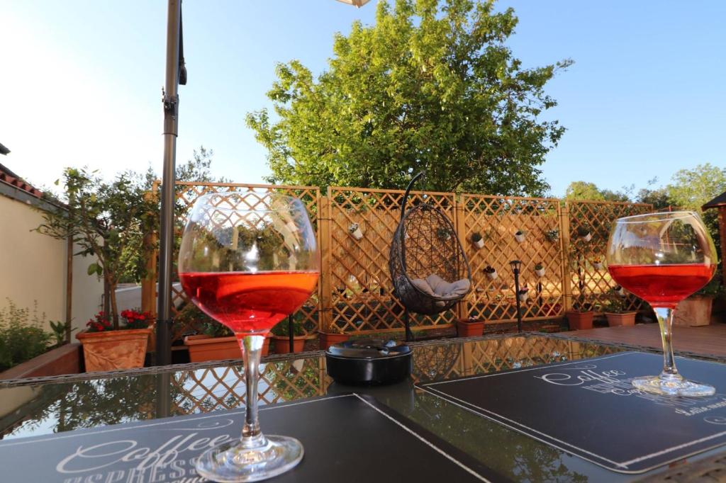 Napoje w obiekcie Apartments Sain with garden terrace near the beach