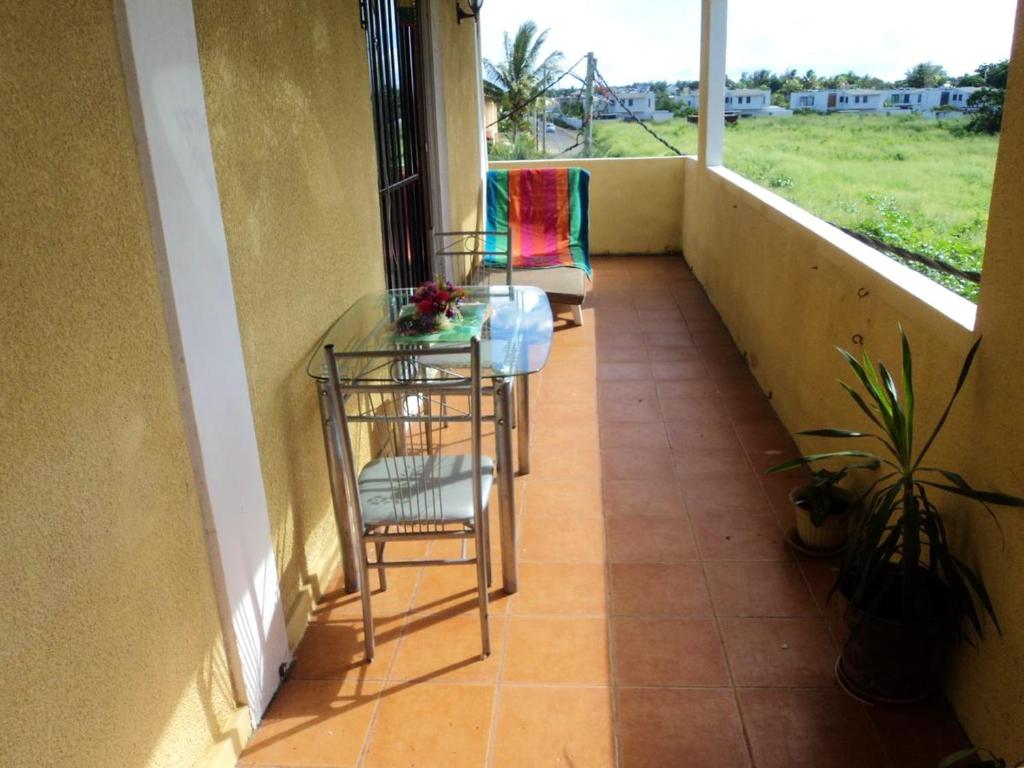 Foto dalla galleria di 2 bedrooms appartement at Pamplemousses 100 m away from the beach with furnished terrace and wifi a Pamplemousses Village