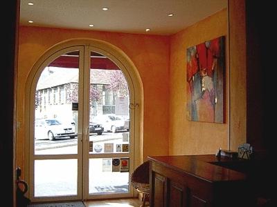 Fotografie z fotogalerie ubytování Logis Hotel Restaurant Du Commerce v destinaci Pont-d'Ouilly