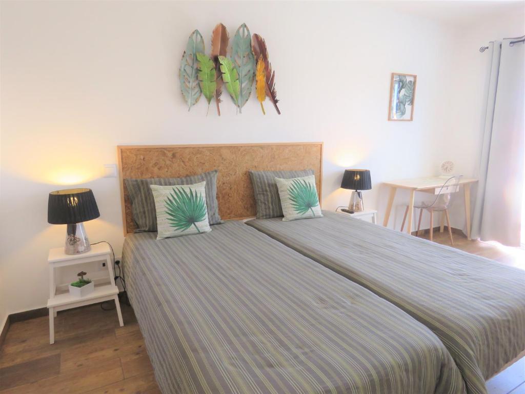 Cama ou camas em um quarto em Sagres Sun Stay - Surf Camp & Hostel