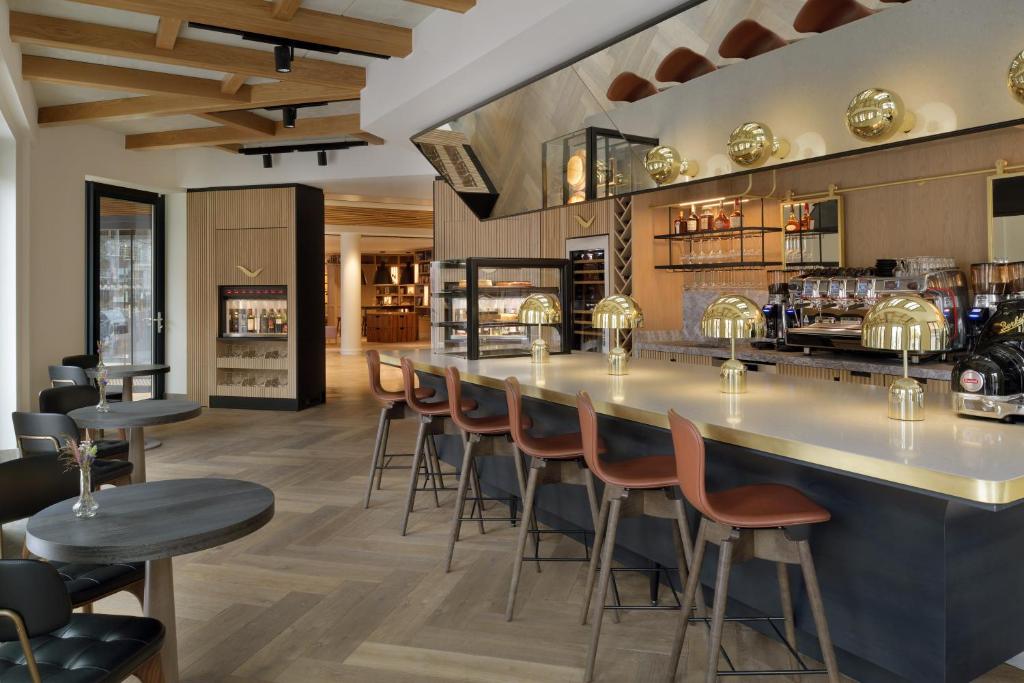 Lounge nebo bar v ubytování Mövenpick Hotel The Hague