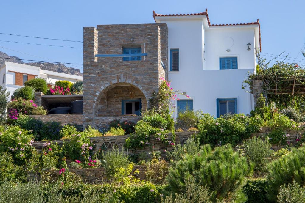 eleni s guesthouse aprovaton greece booking com