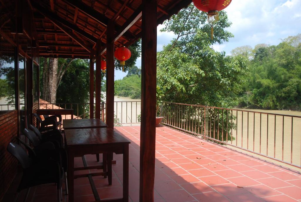 Cát Tiên Riverside - Habitación Cuádruple Con Vista Al Lago