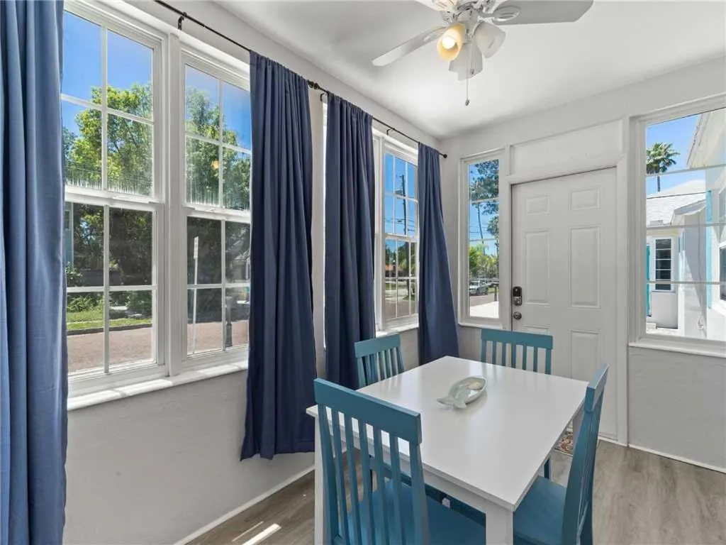 Gulfport Getaway 5431, 1 BR, Sleeps 4, WiFi, Kudrovo, United States