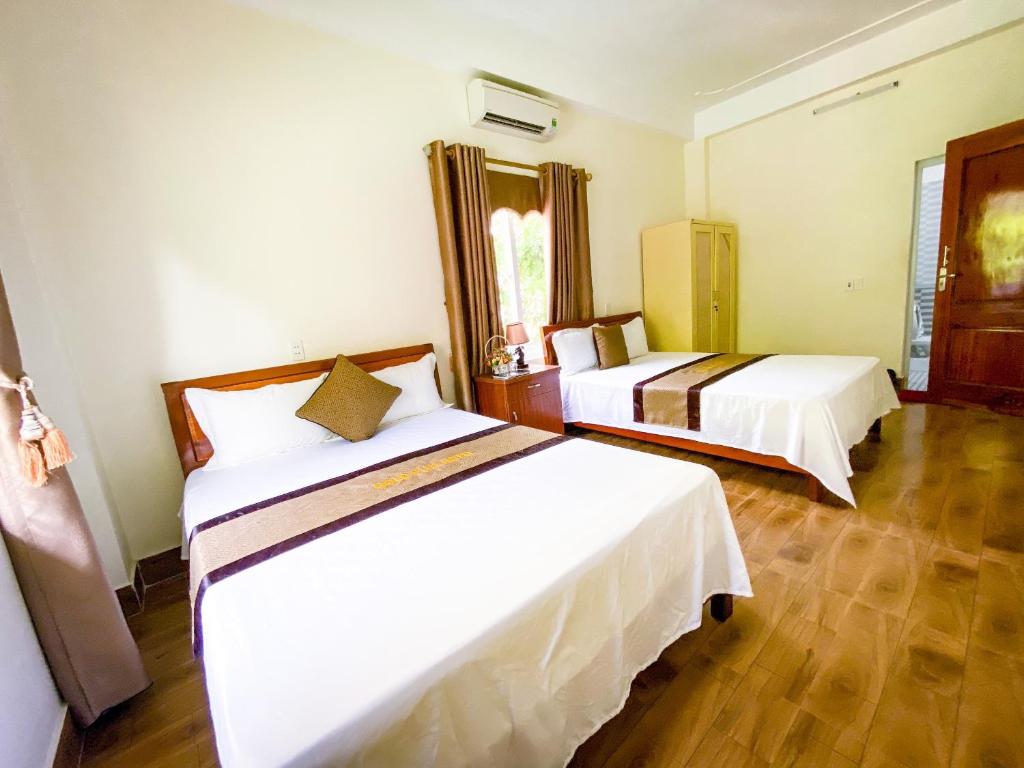 Gold Plus Hotel - Family Room With Balcony