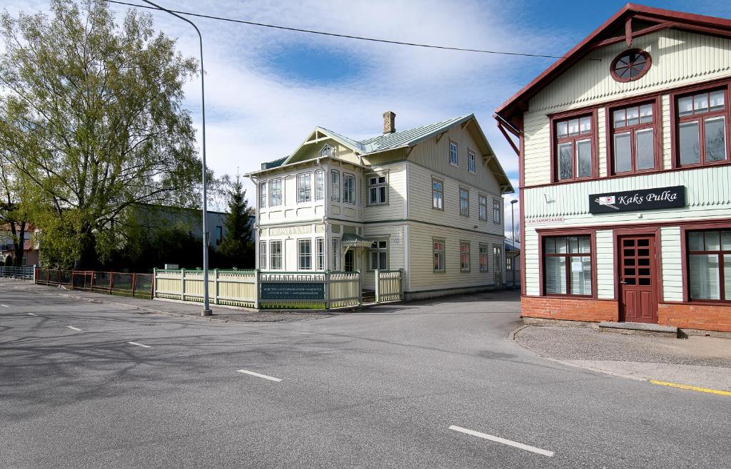 Budova, kde se vila nachází