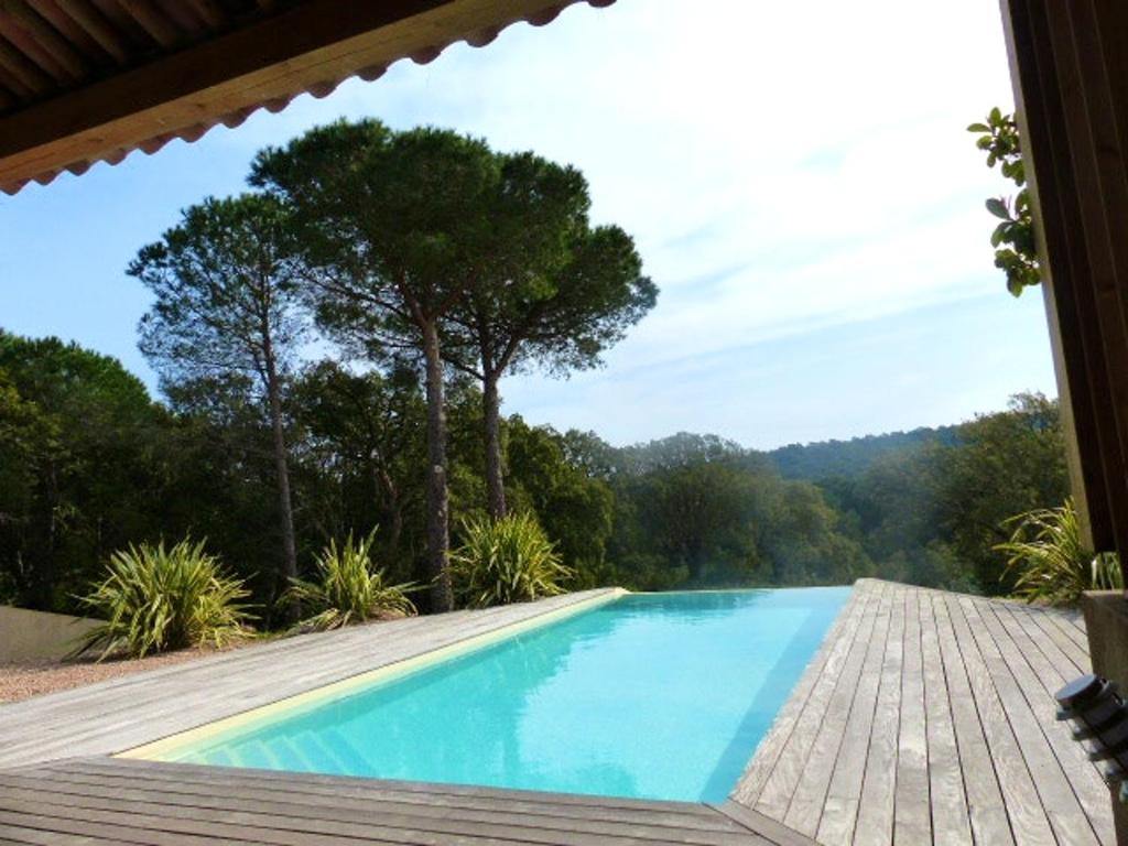 Басейн в или близо до Appartement de 2 chambres avec piscine partagee terrasse et wifi a Porto Vecchio a 3 km de la plage