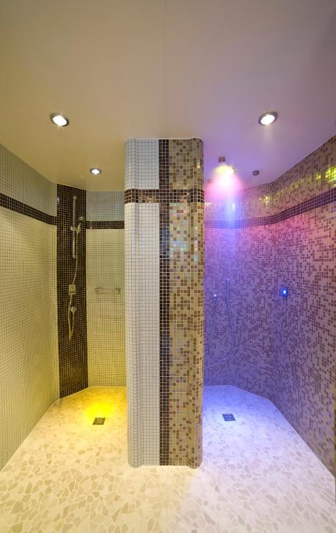 Koupelna v ubytování NordWest-Hotel Bad Zwischenahn