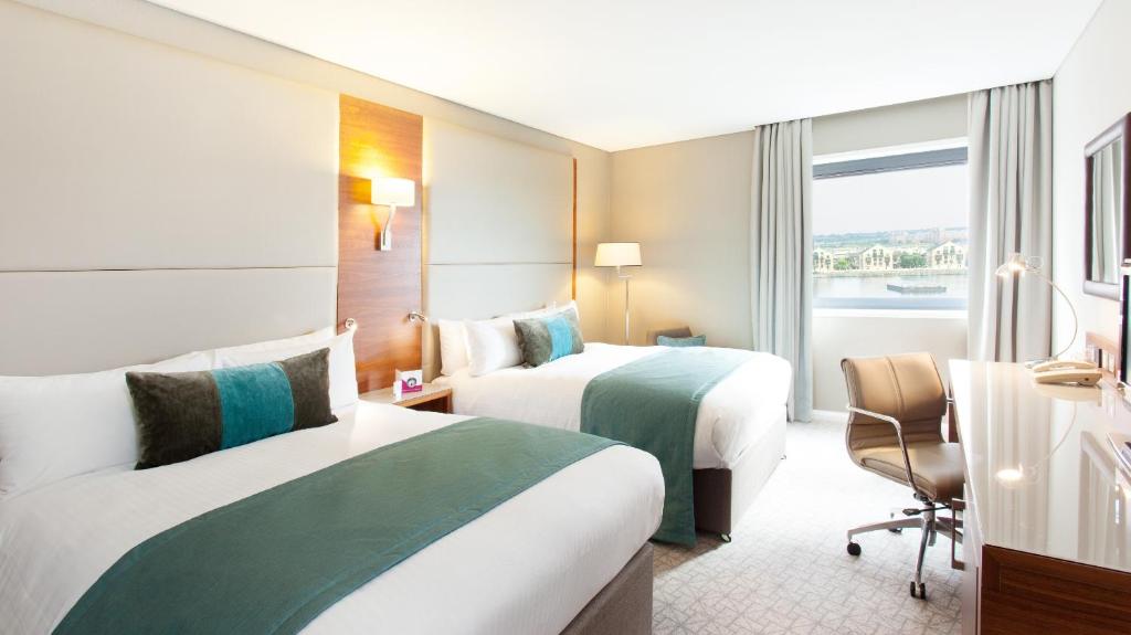 Postel nebo postele na pokoji v ubytování Crowne Plaza London - Docklands by IHG