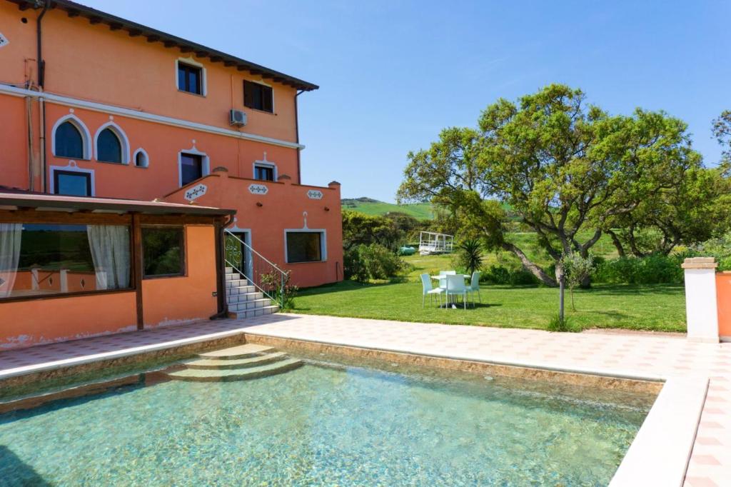 2 bedrooms appartement with shared pool enclosed garden and wifi at Gonnesa 4 km away from the beach - Housity