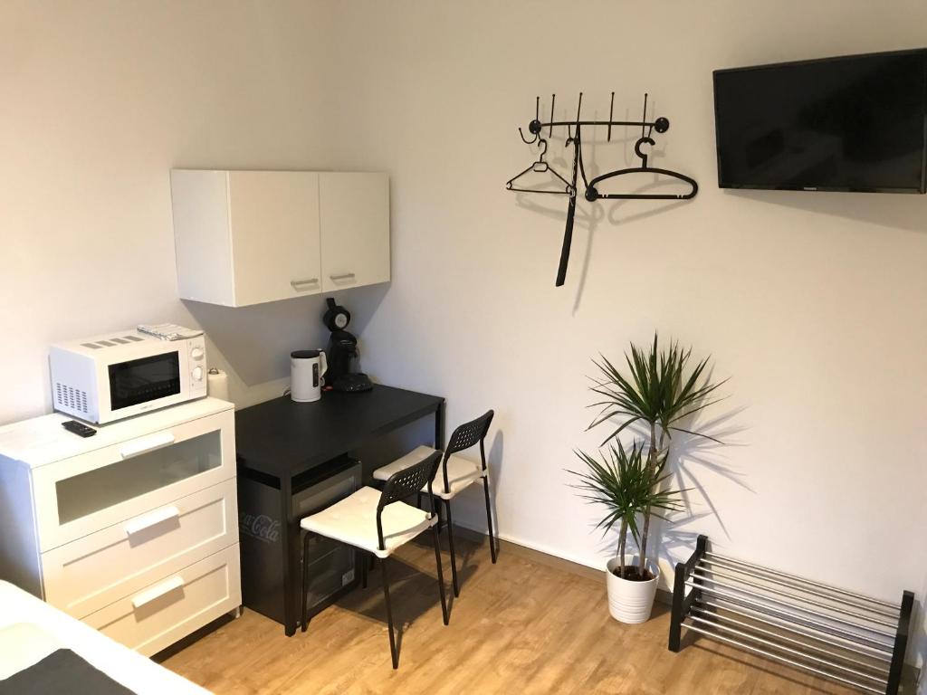 Citywohnungen Halle an der Saale - Double Room 1st Floor